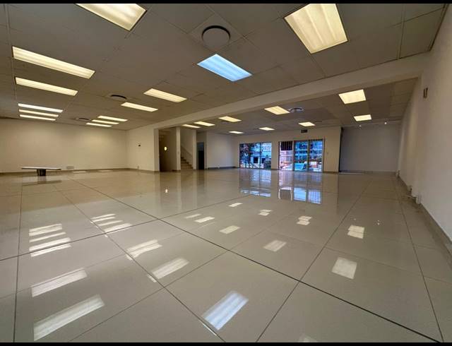 624M² WAREHOUSE TO LET IN NORTH RIDING